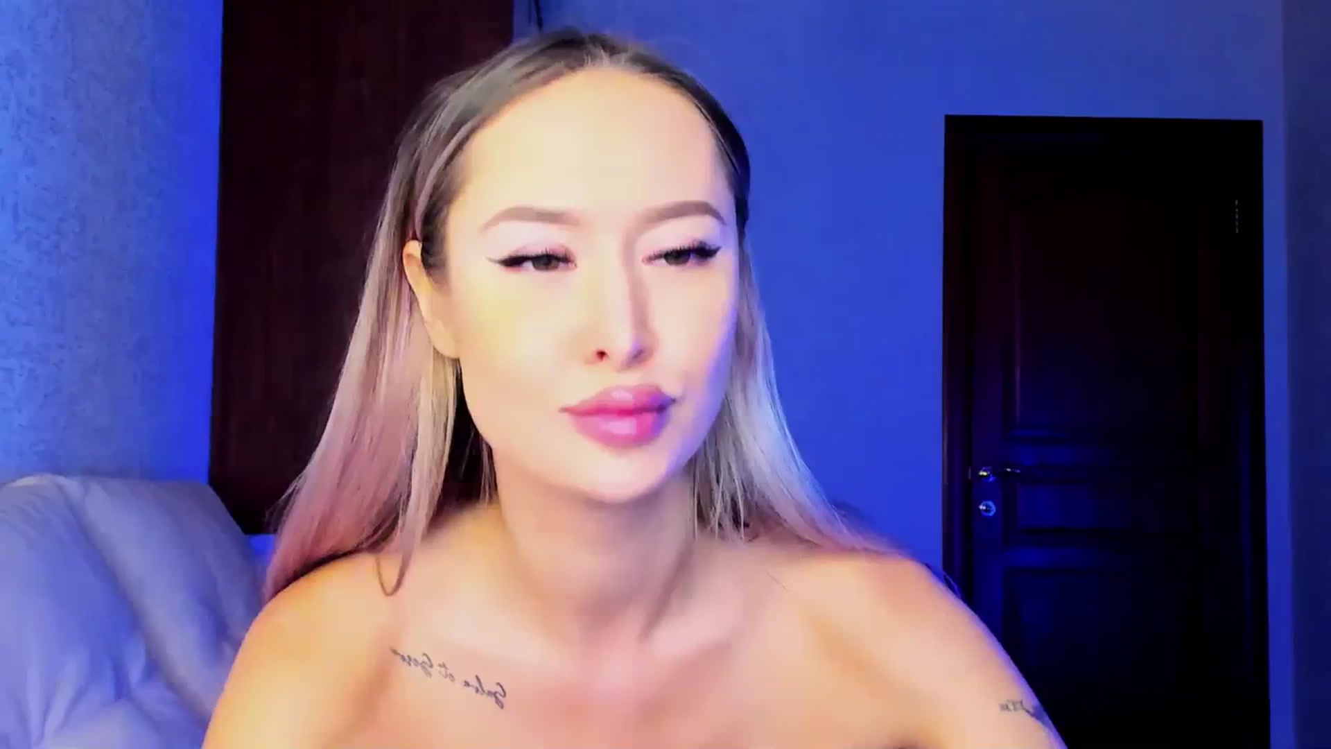 Gallery image thumbnail from MarySweety_'s myfreecams stream on, 11/21/2023, 05:19 image 6 of 20