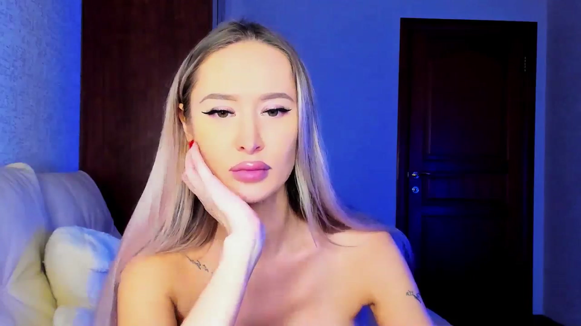 Gallery image thumbnail from MarySweety_'s myfreecams stream on, 11/27/2023, 05:26 image 14 of 20