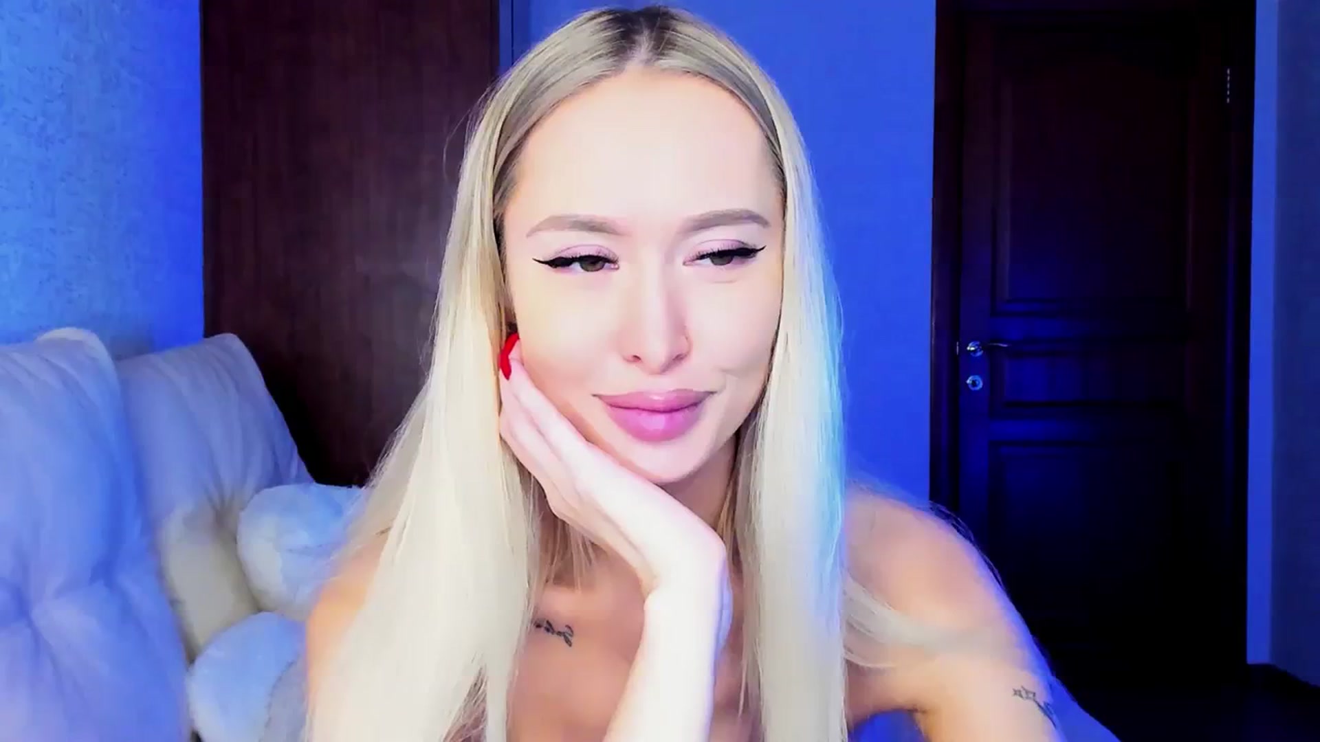 Gallery image thumbnail from MarySweety_'s myfreecams stream on, 12/02/2023, 04:47 image 17 of 20
