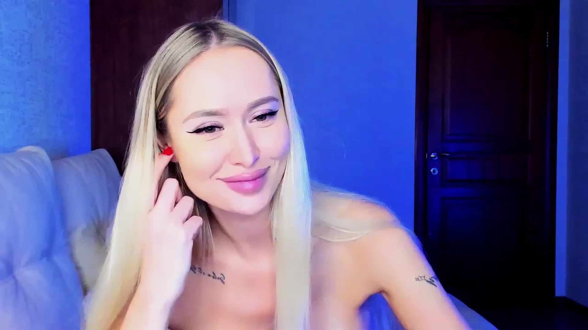 Gallery image thumbnail from MarySweety_'s myfreecams stream on, 12/02/2023, 04:47 image 15 of 20