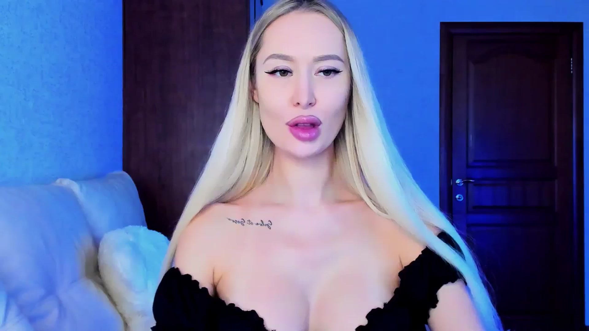 Gallery image thumbnail from MarySweety_'s myfreecams stream on, 12/04/2023, 06:16 image 9 of 20