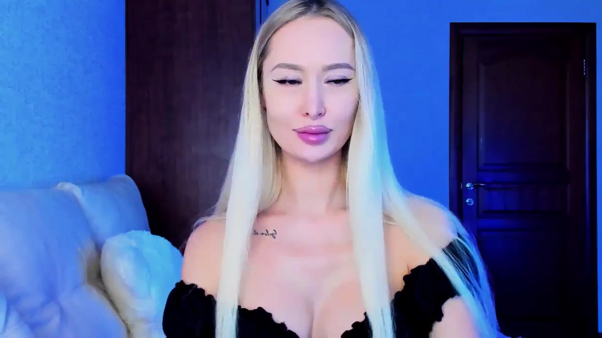 Gallery image thumbnail from MarySweety_'s myfreecams stream on, 12/04/2023, 06:16 image 14 of 20