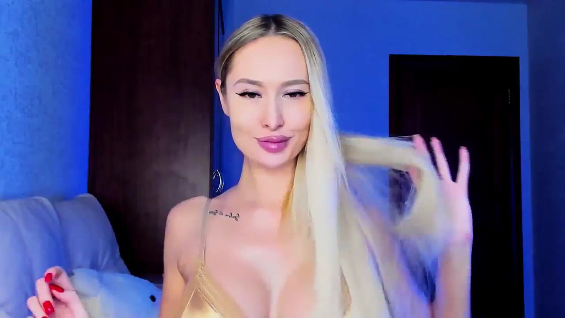 Gallery image thumbnail from MarySweety_'s myfreecams stream on, 12/06/2023, 04:44 image 5 of 20