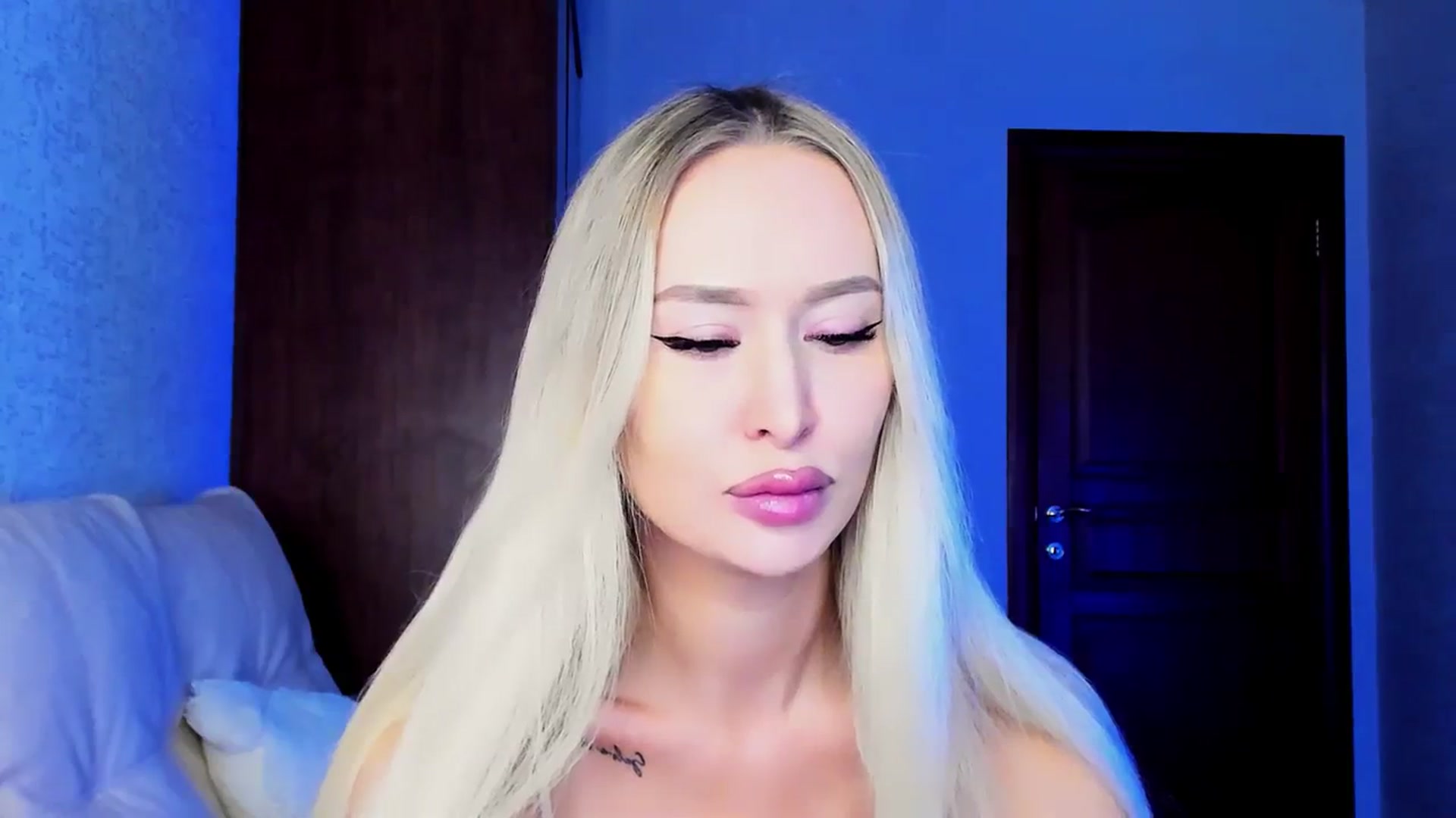 Gallery image thumbnail from MarySweety_'s myfreecams stream on, 12/06/2023, 04:44 image 9 of 20