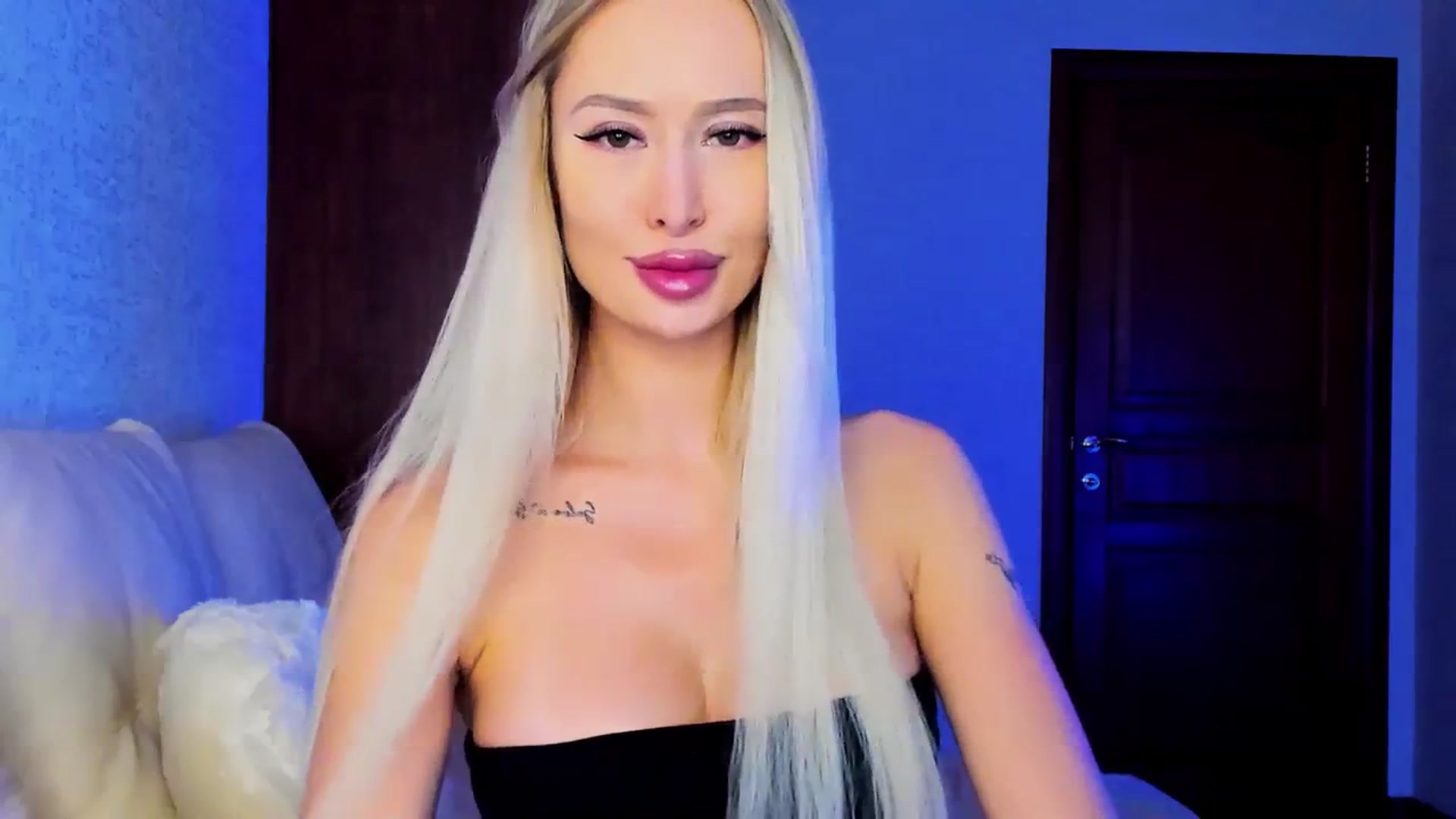 Gallery image thumbnail from MarySweety_'s myfreecams stream on, 12/12/2023, 04:00 image 12 of 20