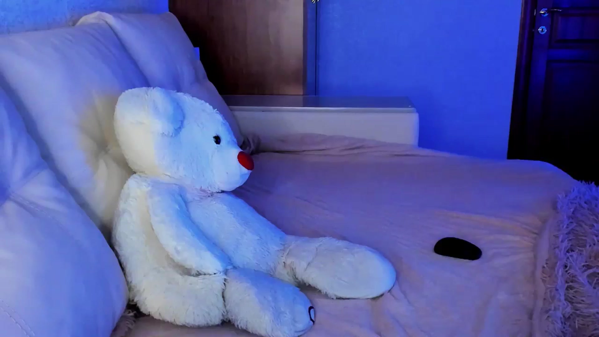 Gallery image thumbnail from MarySweety_'s myfreecams stream on, 12/21/2023, 06:35 image 7 of 20