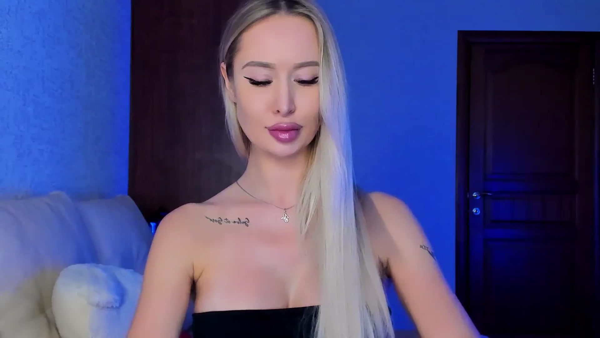 Gallery image thumbnail from MarySweety_'s myfreecams stream on, 12/30/2023, 05:32 image 2 of 20