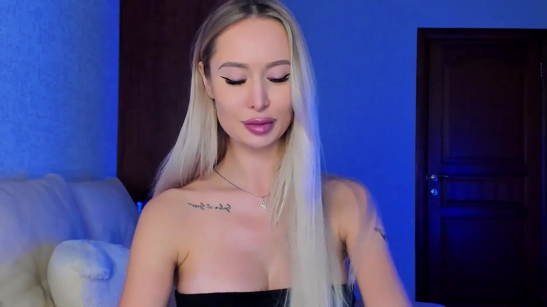Gallery image thumbnail from MarySweety_'s myfreecams stream on, 12/30/2023, 05:32 image 7 of 20