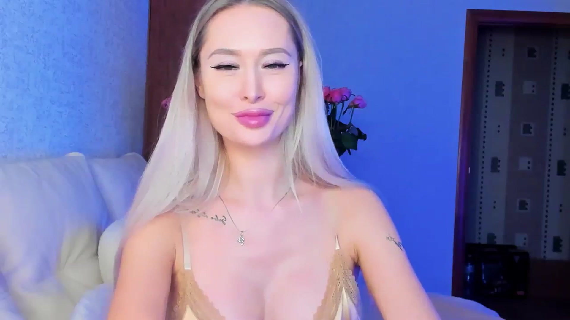 Gallery image thumbnail from MarySweety_'s myfreecams stream on, 01/12/2024, 06:13 image 16 of 20