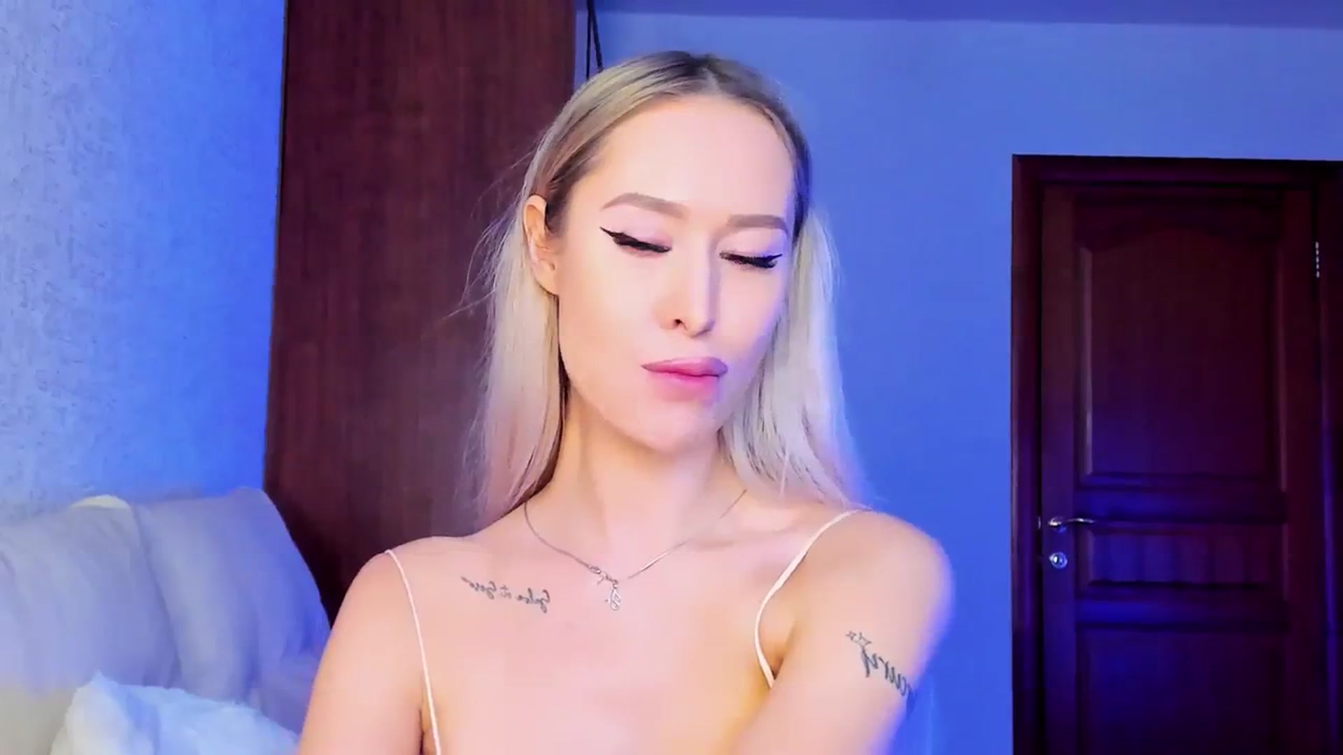 Gallery image thumbnail from MarySweety_'s myfreecams stream on, 01/24/2024, 05:48 image 15 of 20