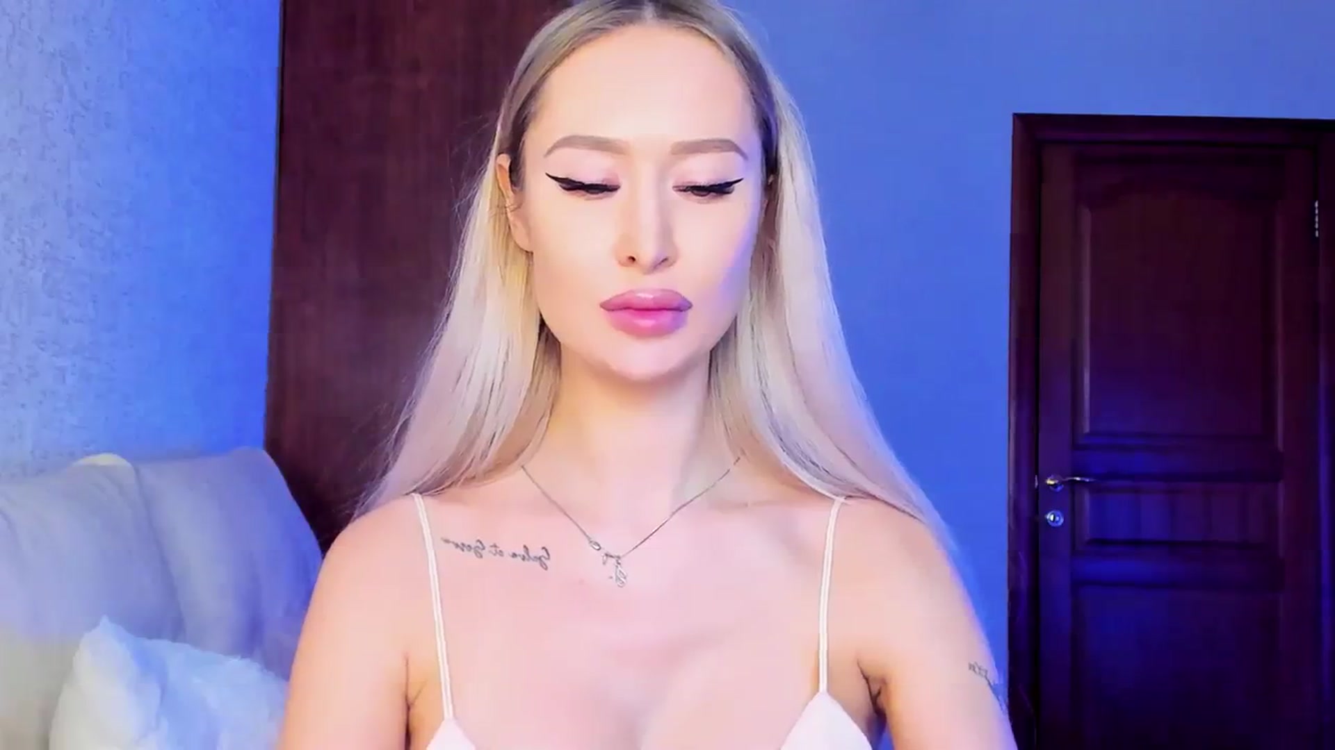 Gallery image thumbnail from MarySweety_'s myfreecams stream on, 01/24/2024, 05:48 image 18 of 20