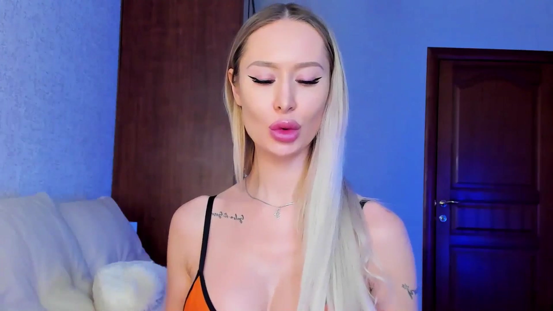 Gallery image thumbnail from MarySweety_'s myfreecams stream on, 02/21/2024, 06:12 image 16 of 20
