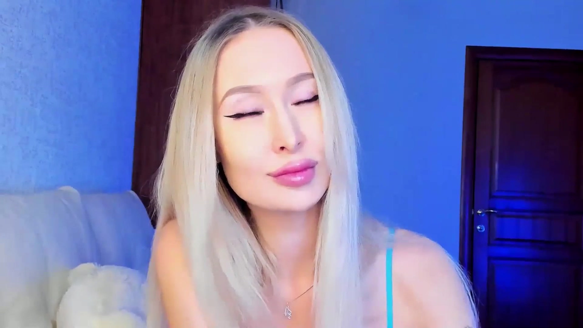 Gallery image thumbnail from MarySweety_'s myfreecams stream on, 02/23/2024, 03:55 image 8 of 20