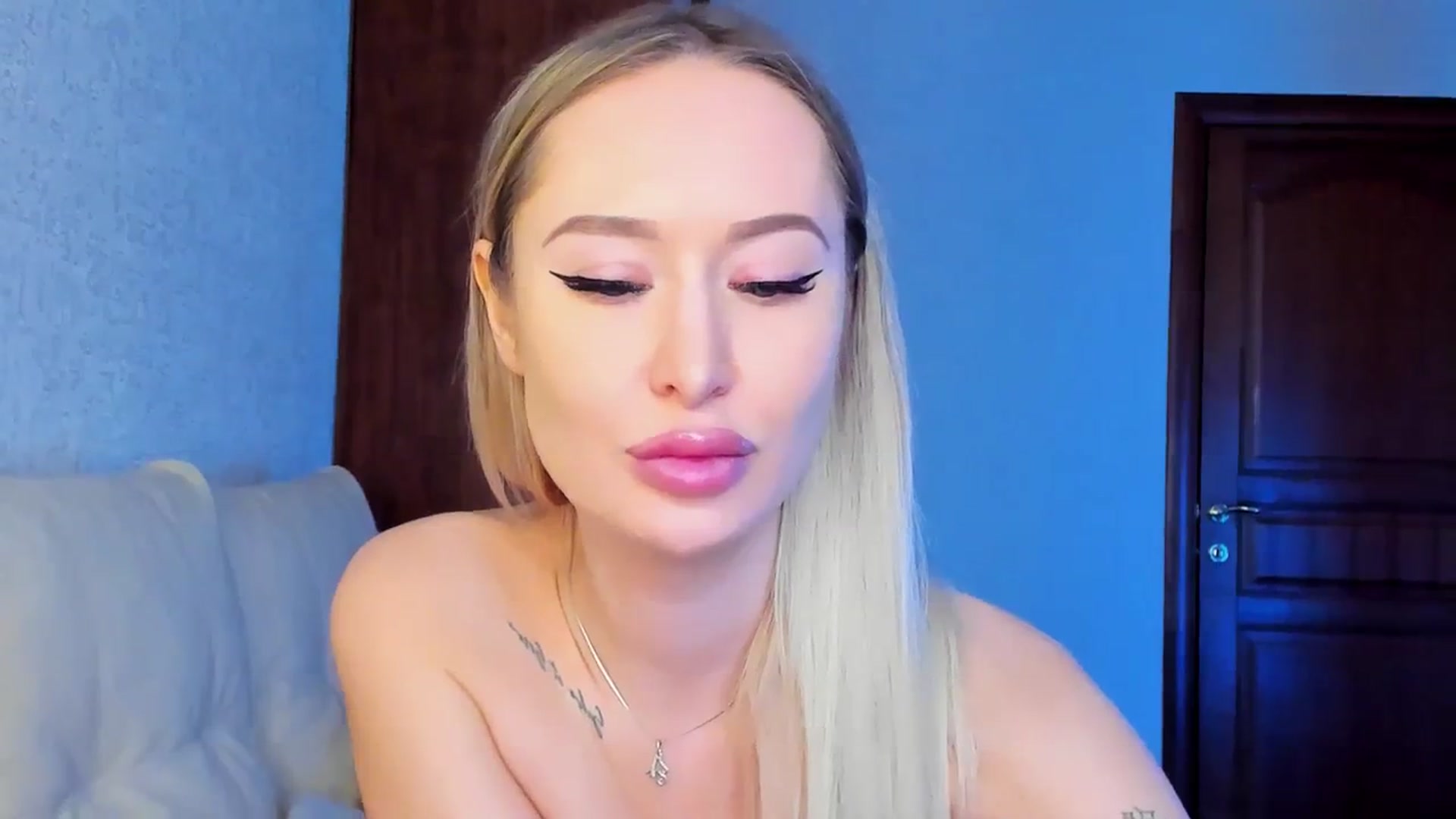 Gallery image thumbnail from MarySweety_'s myfreecams stream on, 03/10/2024, 04:10 image 3 of 20