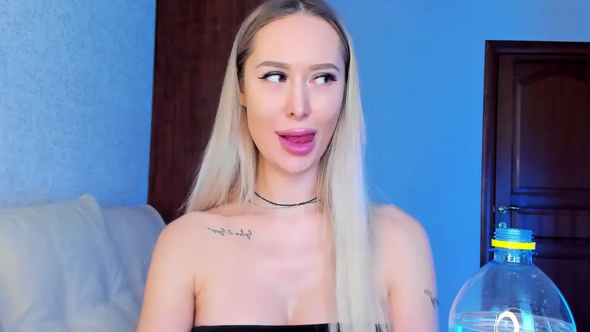 Gallery image thumbnail from MarySweety_'s myfreecams stream on, 03/17/2024, 04:56 image 7 of 20