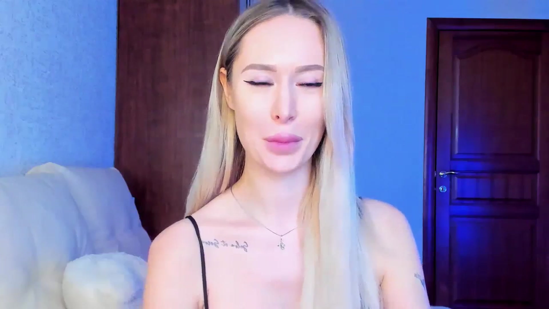 Gallery image thumbnail from MarySweety_'s myfreecams stream on, 04/03/2024, 05:22 image 14 of 20