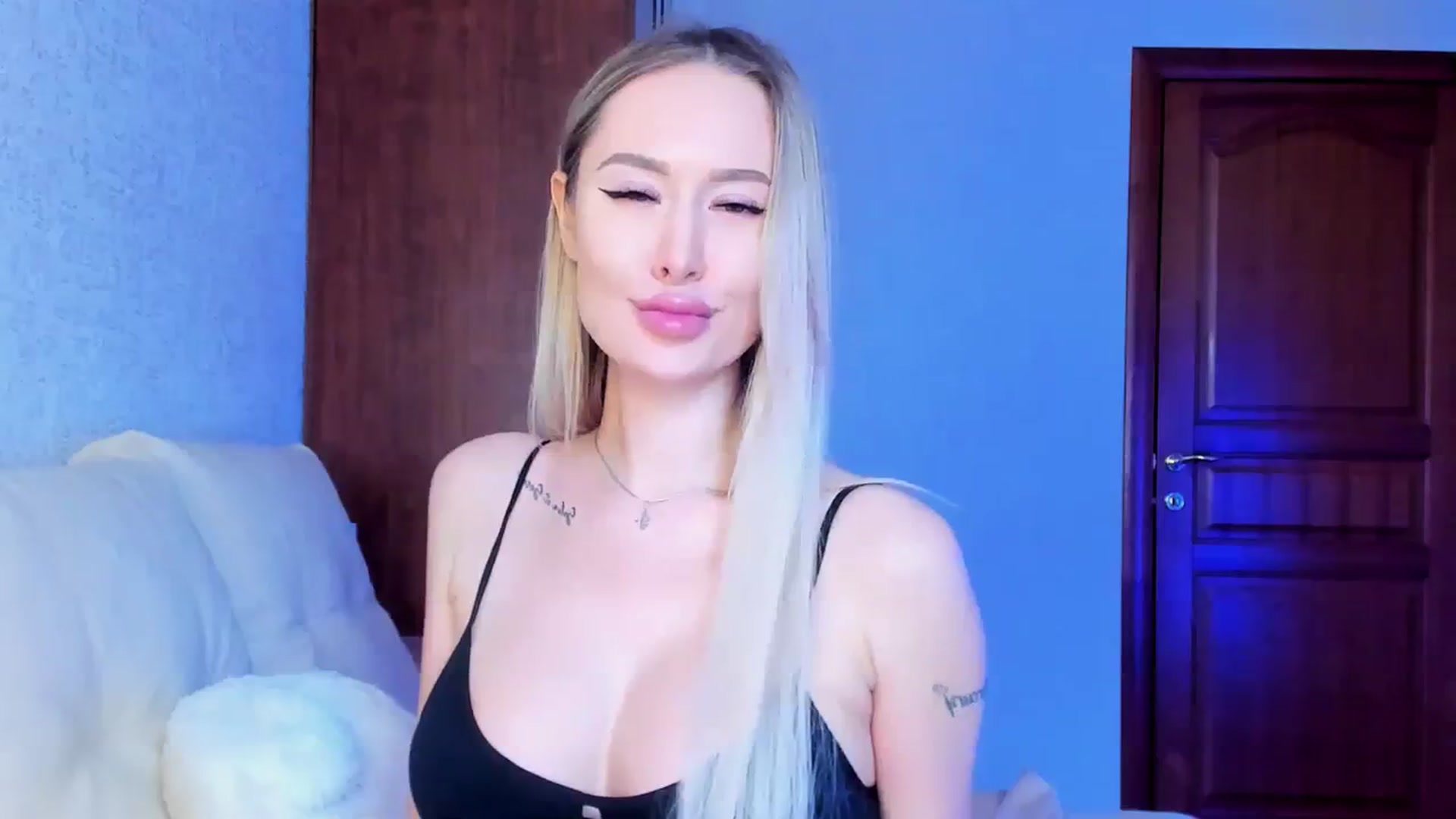 Gallery image thumbnail from MarySweety_'s myfreecams stream on, 04/03/2024, 05:22 image 17 of 20