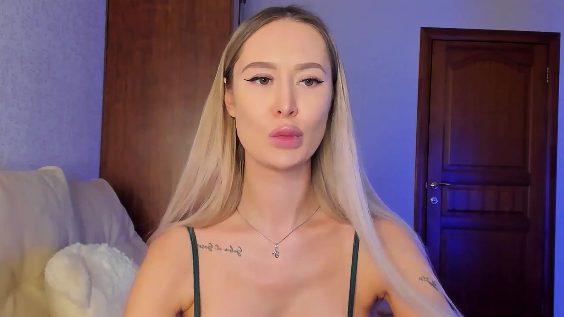 Gallery image thumbnail from MarySweety_'s myfreecams stream on, 04/25/2024, 06:35 image 15 of 20