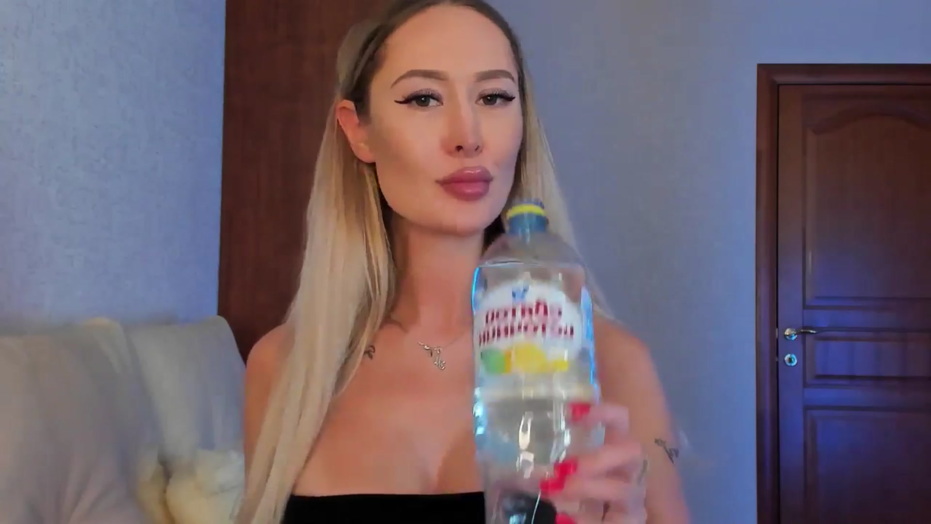 Gallery image thumbnail from MarySweety_'s myfreecams stream on, 06/20/2024, 03:28 image 18 of 20