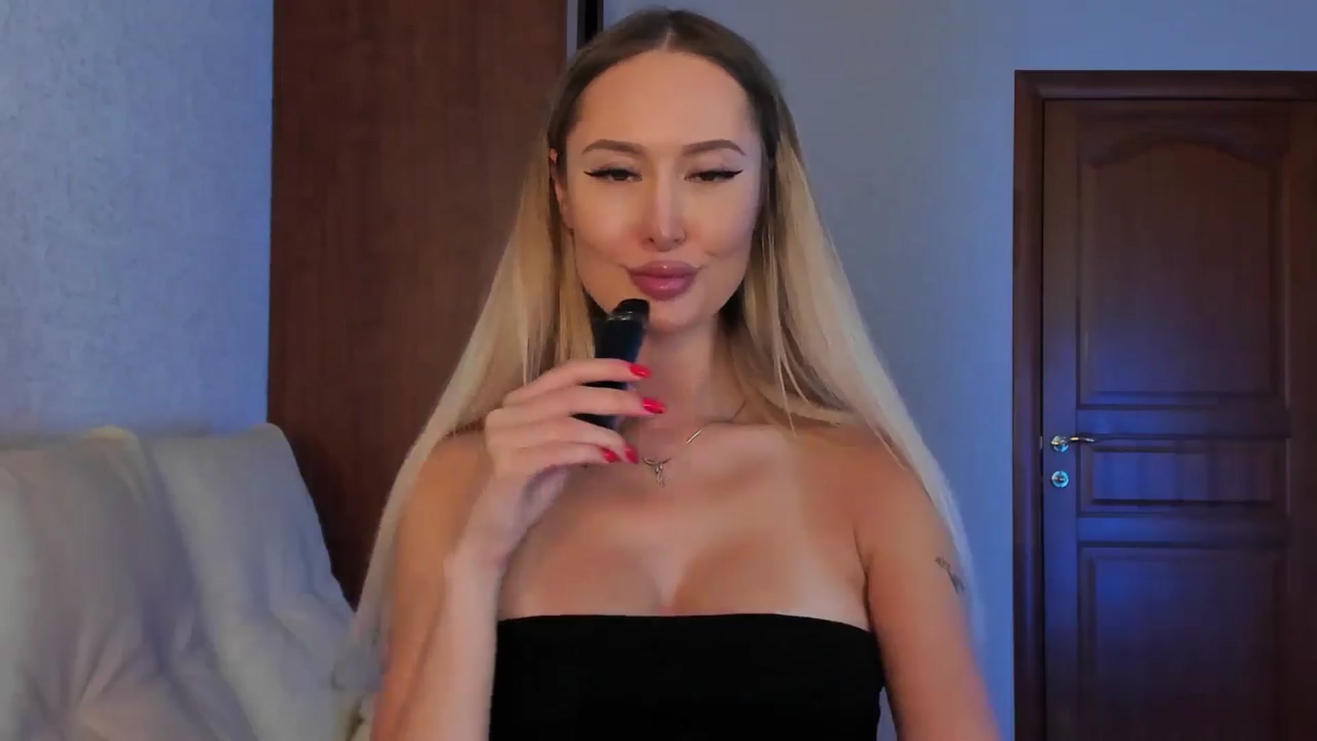 Gallery image thumbnail from MarySweety_'s myfreecams stream on, 06/20/2024, 04:13 image 2 of 20