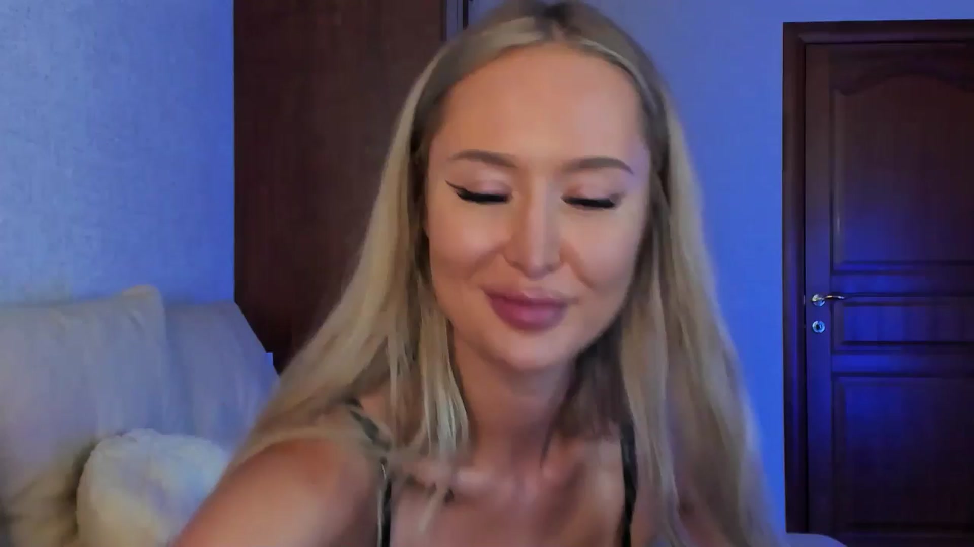 Gallery image thumbnail from MarySweety_'s myfreecams stream on, 07/13/2024, 05:03 image 12 of 20