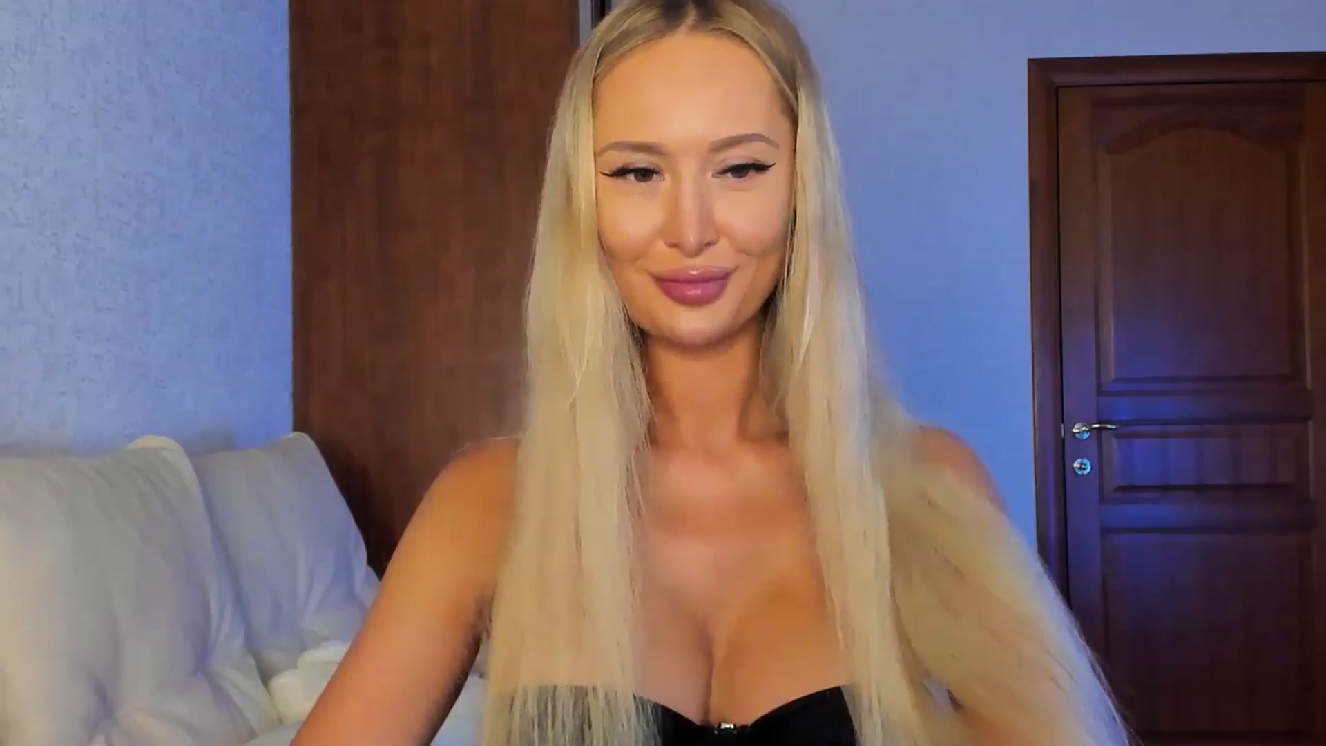 Gallery image thumbnail from MarySweety_'s myfreecams stream on, 08/26/2024, 04:15 image 11 of 20