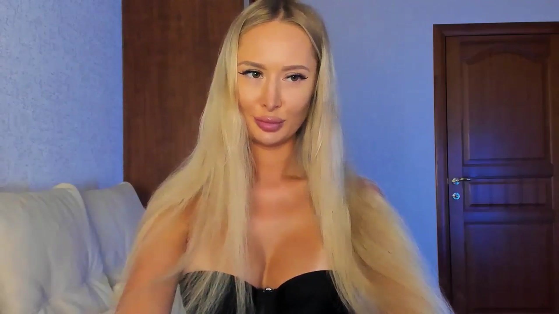 Gallery image thumbnail from MarySweety_'s myfreecams stream on, 08/26/2024, 04:15 image 10 of 20