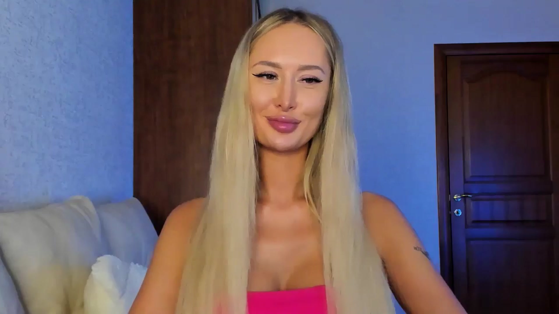 Gallery image thumbnail from MarySweety_'s myfreecams stream on, 08/28/2024, 05:13 image 14 of 20