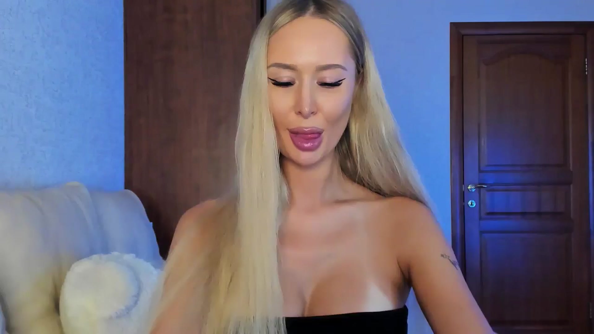 Gallery image thumbnail from MarySweety_'s myfreecams stream on, 09/07/2024, 05:29 image 10 of 20