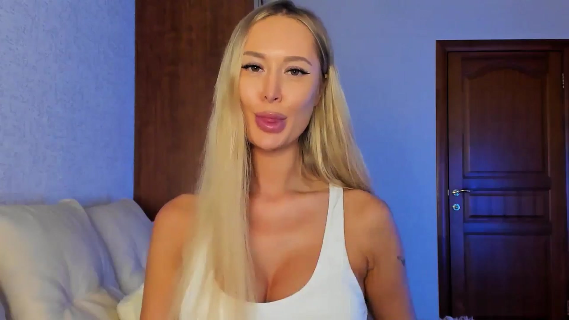 Gallery image thumbnail from MarySweety_'s myfreecams stream on, 09/08/2024, 05:45 image 9 of 20