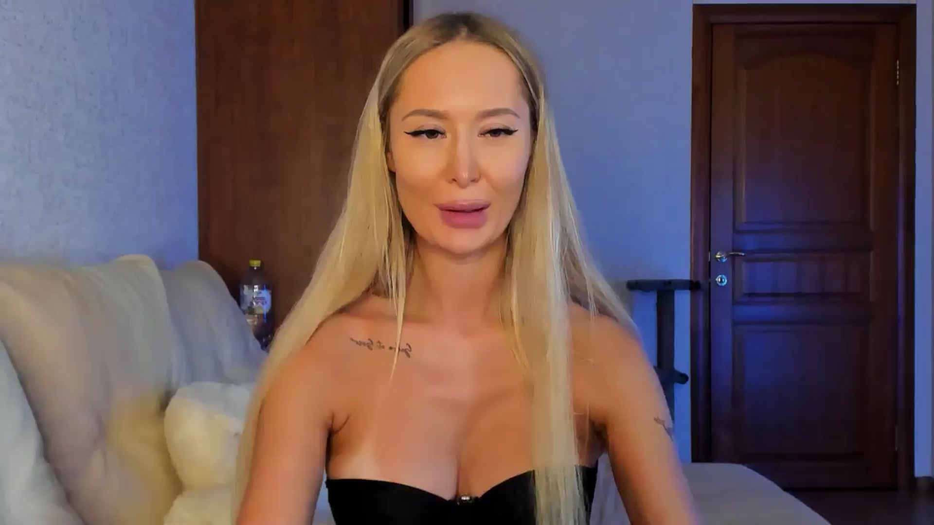 Gallery image thumbnail from MarySweety_'s myfreecams stream on, 09/14/2024, 06:24 image 16 of 20