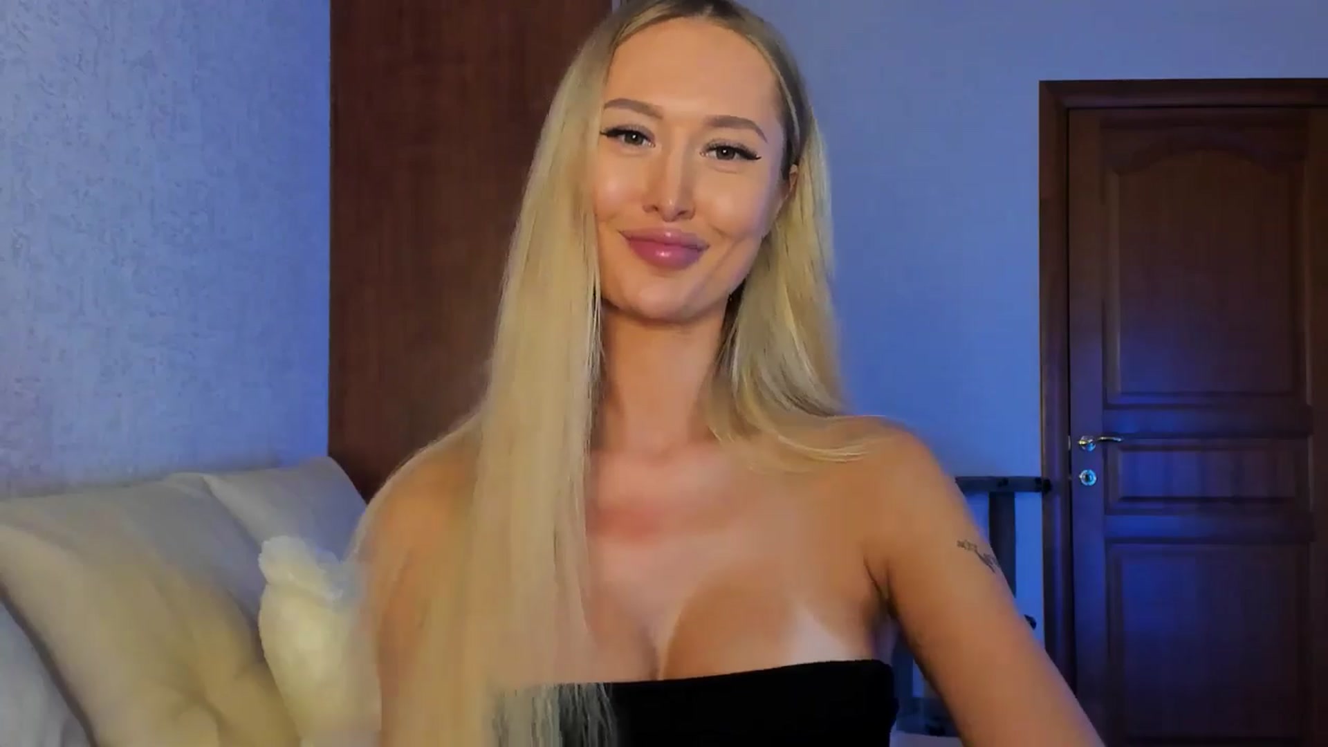 Gallery image thumbnail from MarySweety_'s myfreecams stream on, 09/17/2024, 06:14 image 5 of 20