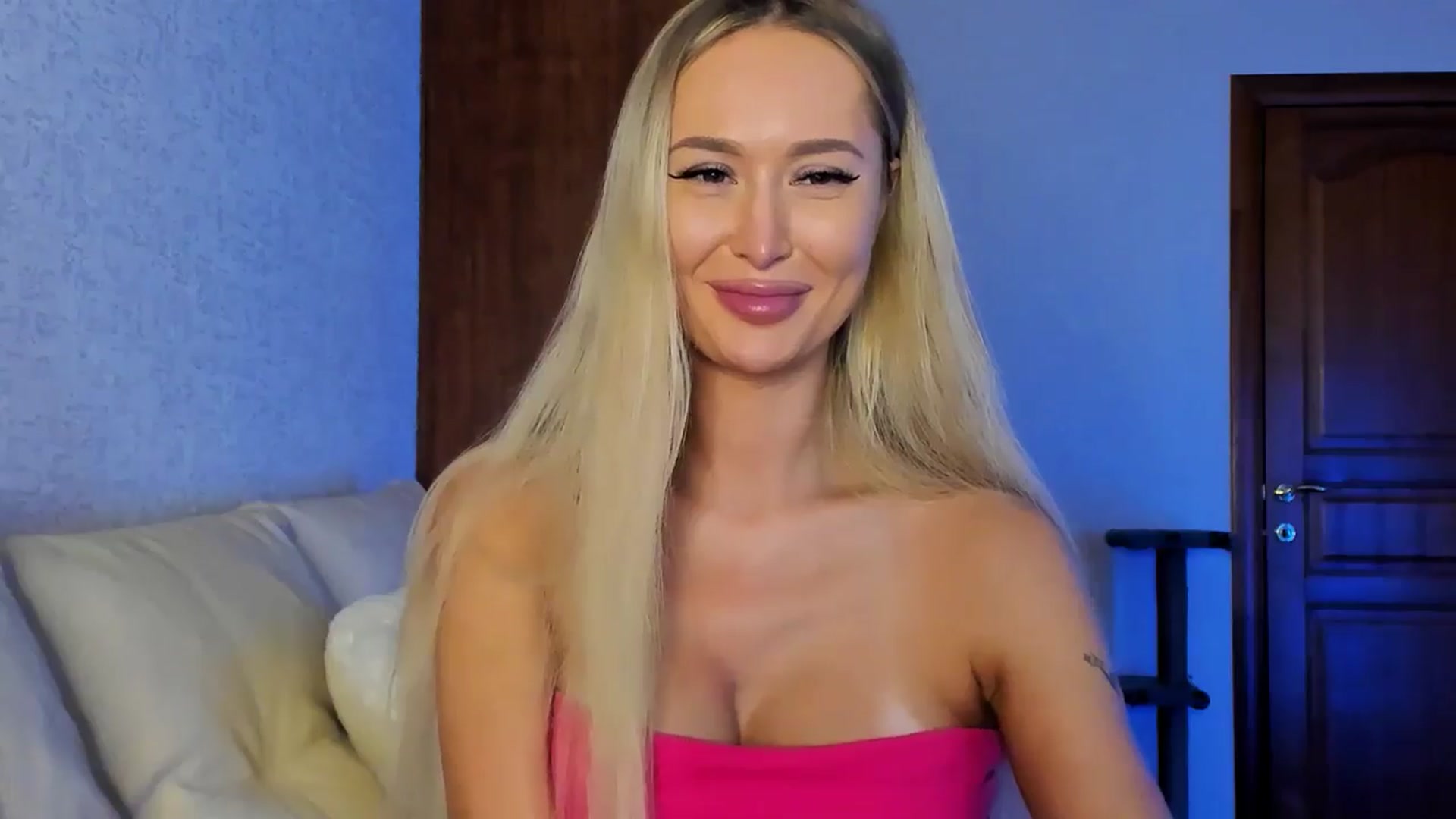 Gallery image thumbnail from MarySweety_'s myfreecams stream on, 09/20/2024, 05:24 image 18 of 20