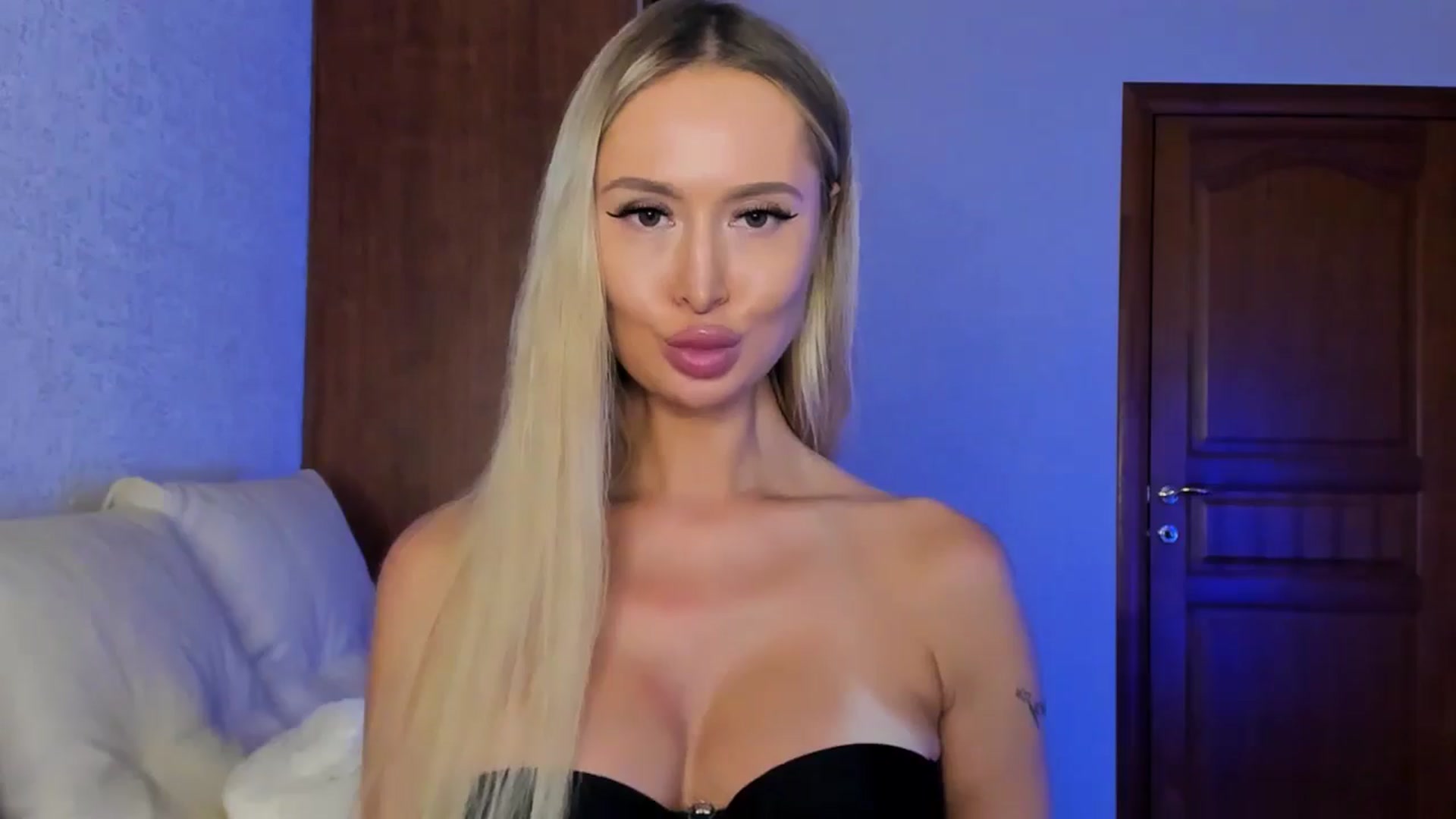 Gallery image thumbnail from MarySweety_'s myfreecams stream on, 09/27/2024, 05:26 image 20 of 20