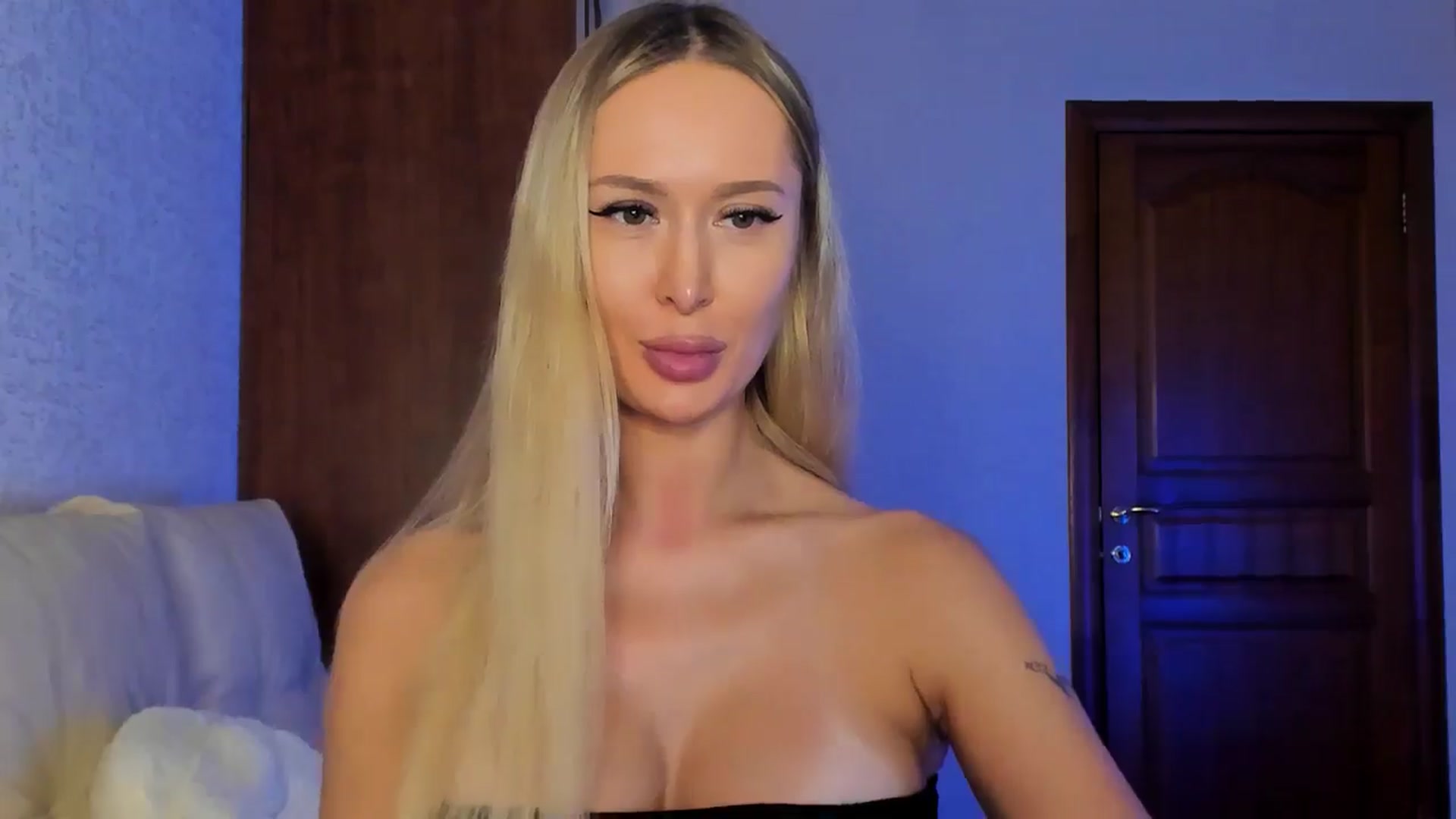 Gallery image thumbnail from MarySweety_'s myfreecams stream on, 10/06/2024, 06:07 image 8 of 20