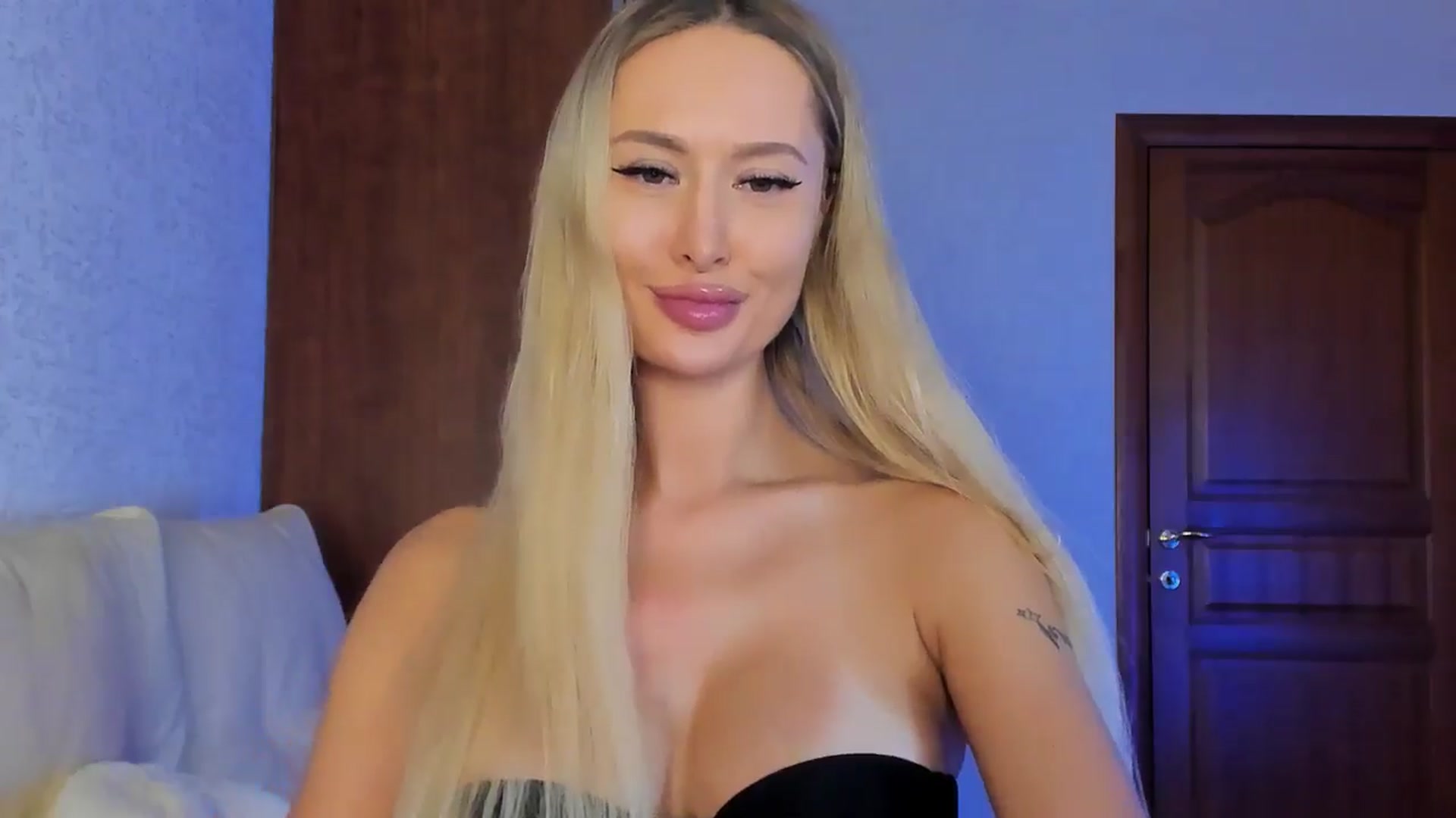Gallery image thumbnail from MarySweety_'s myfreecams stream on, 10/10/2024, 05:07 image 20 of 20