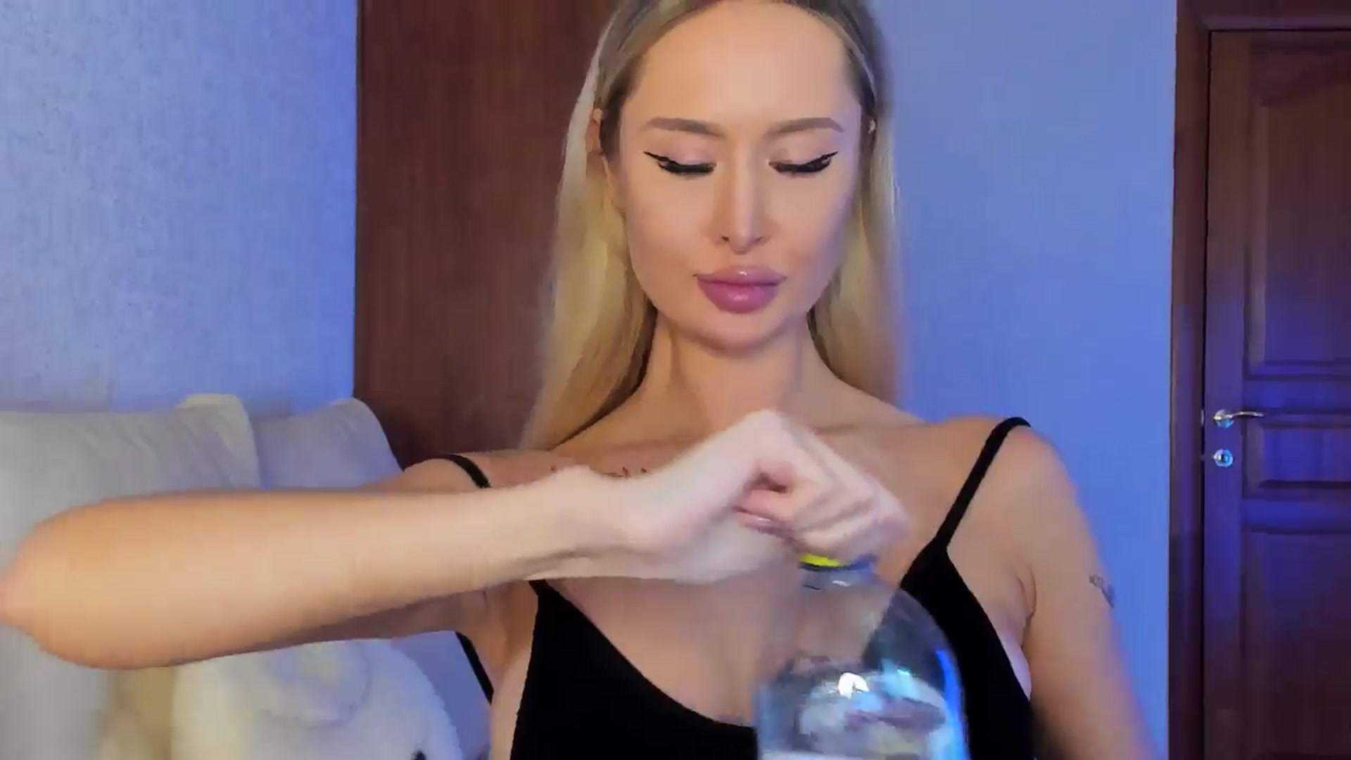 Gallery image thumbnail from MarySweety_'s myfreecams stream on, 10/11/2024, 05:05 image 6 of 20