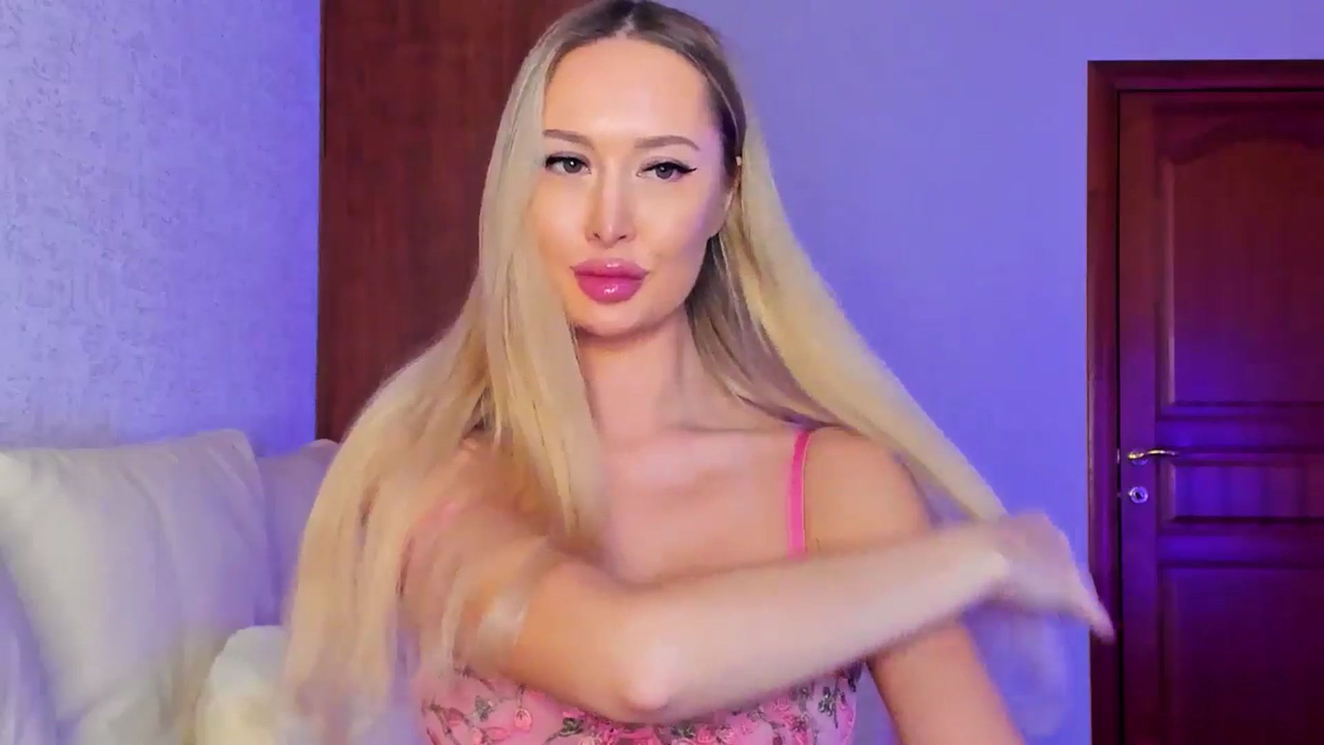 Gallery image thumbnail from MarySweety_'s myfreecams stream on, 11/12/2024, 05:48 image 4 of 20