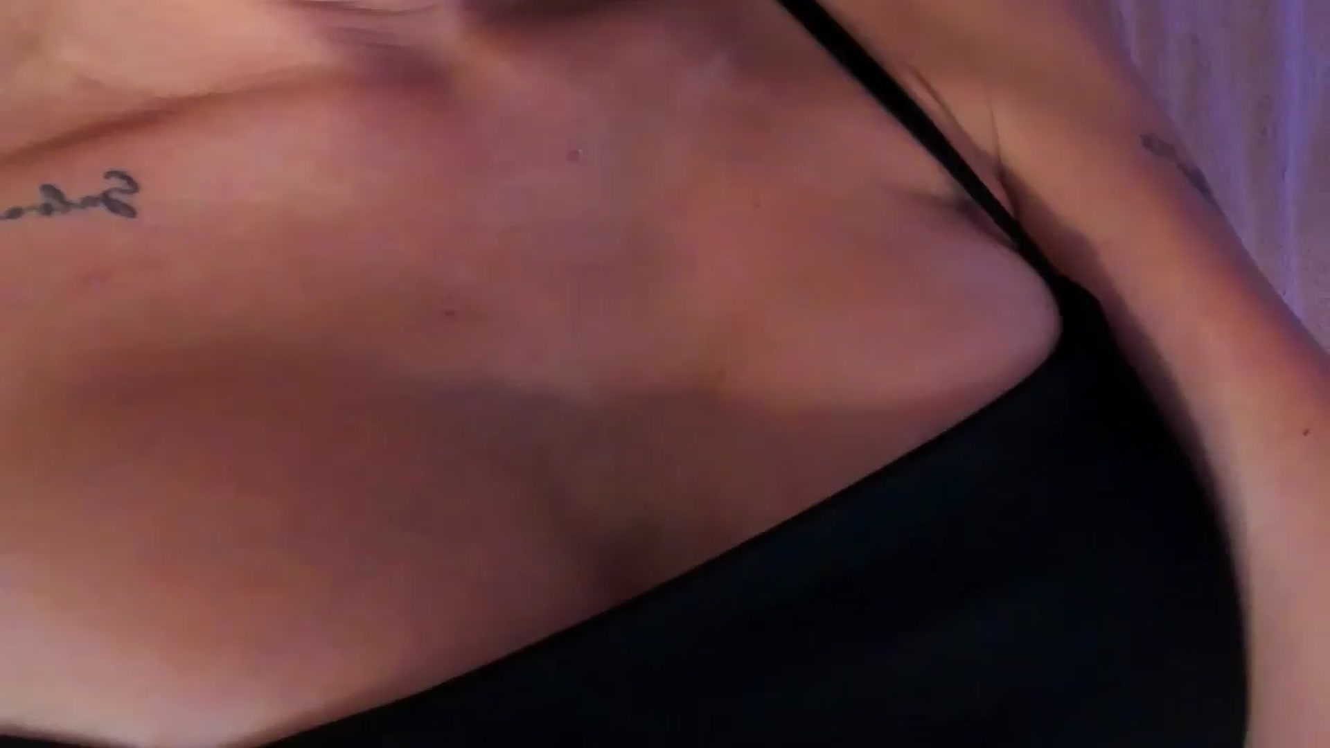 Gallery image thumbnail from MarySweety_'s myfreecams stream on, 12/24/2024, 04:58 image 9 of 20