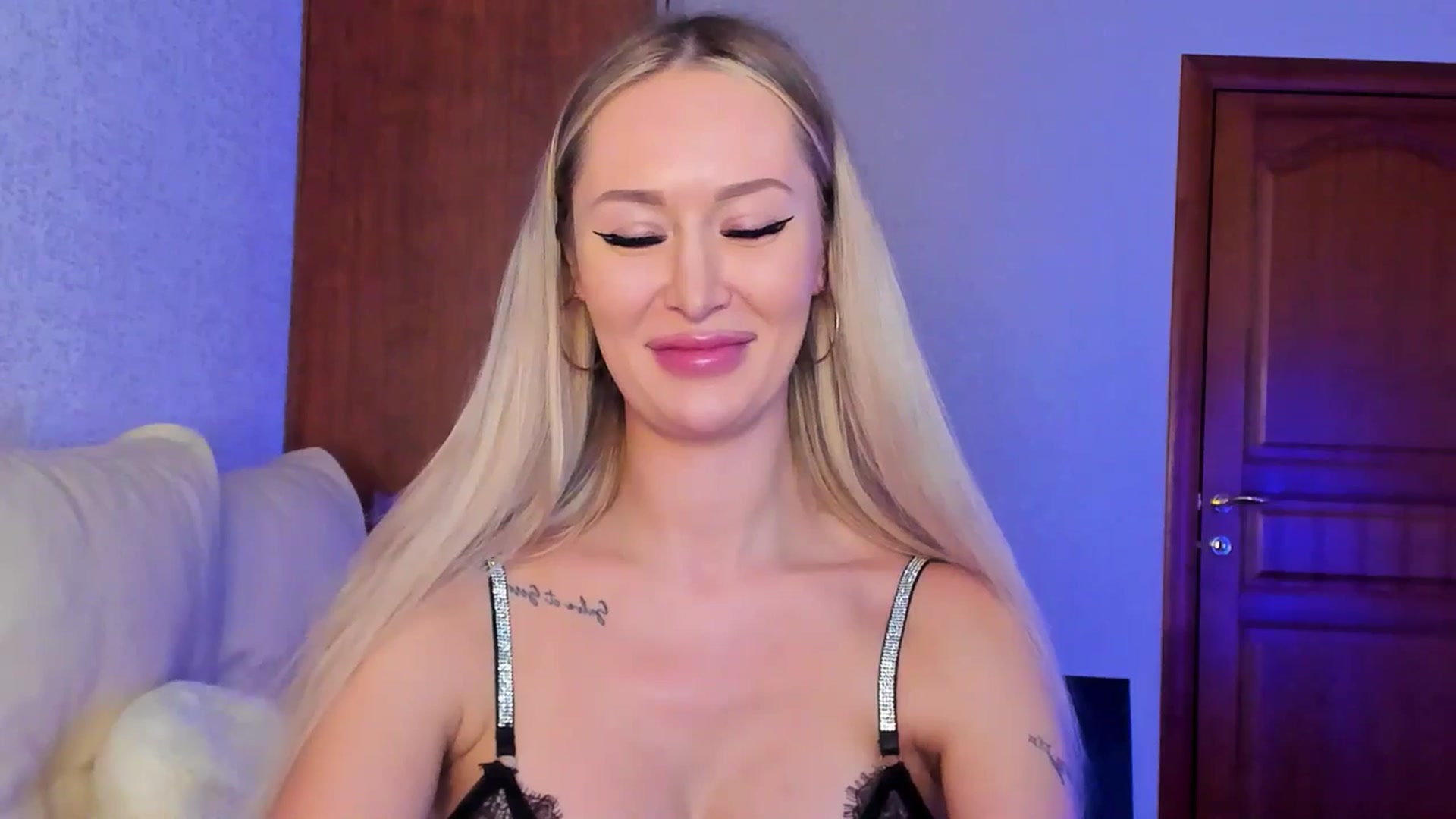 Gallery image thumbnail from MarySweety_'s myfreecams stream on, 02/06/2025, 06:34 image 16 of 20