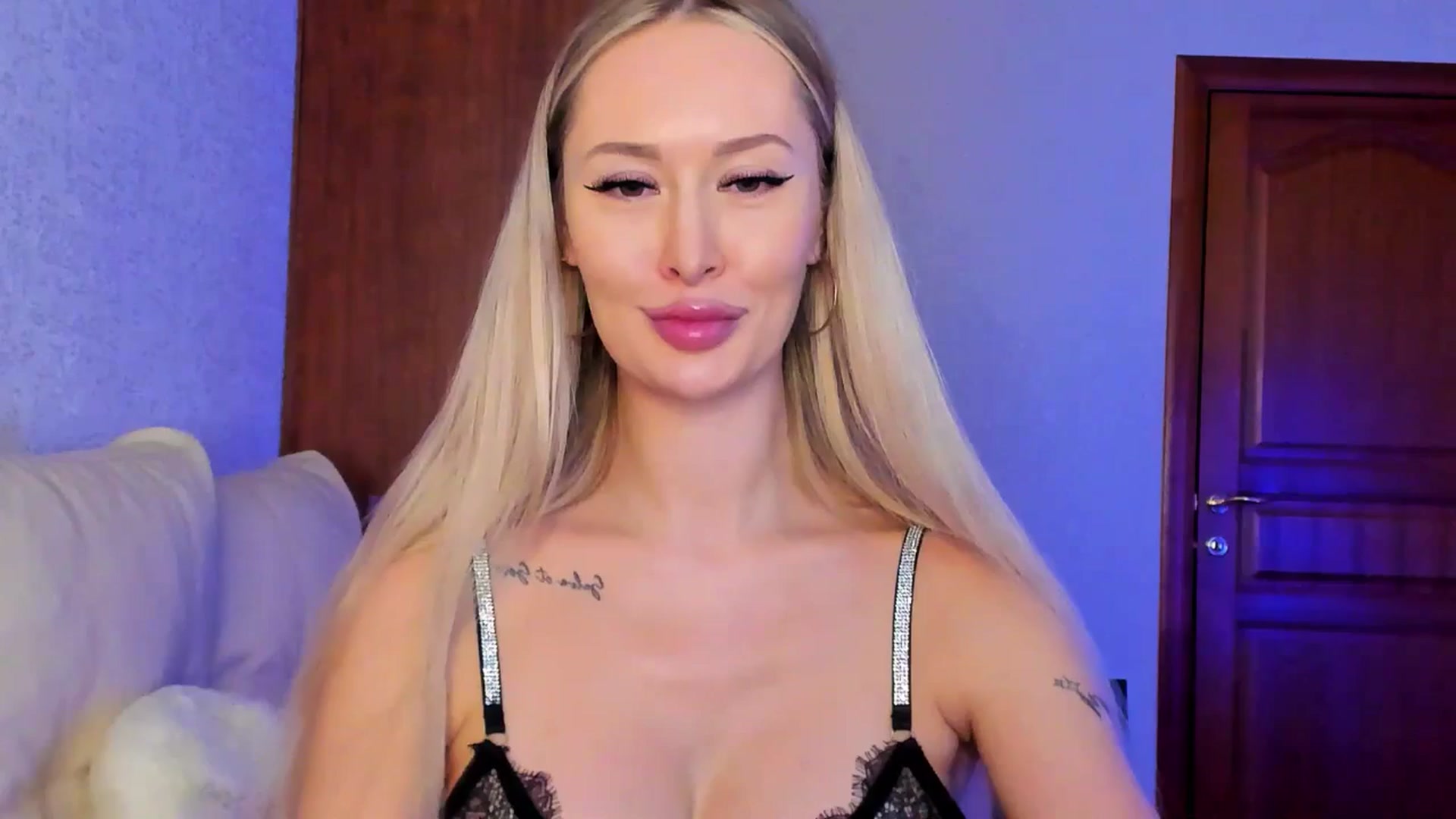 Gallery image thumbnail from MarySweety_'s myfreecams stream on, 02/06/2025, 06:34 image 18 of 20