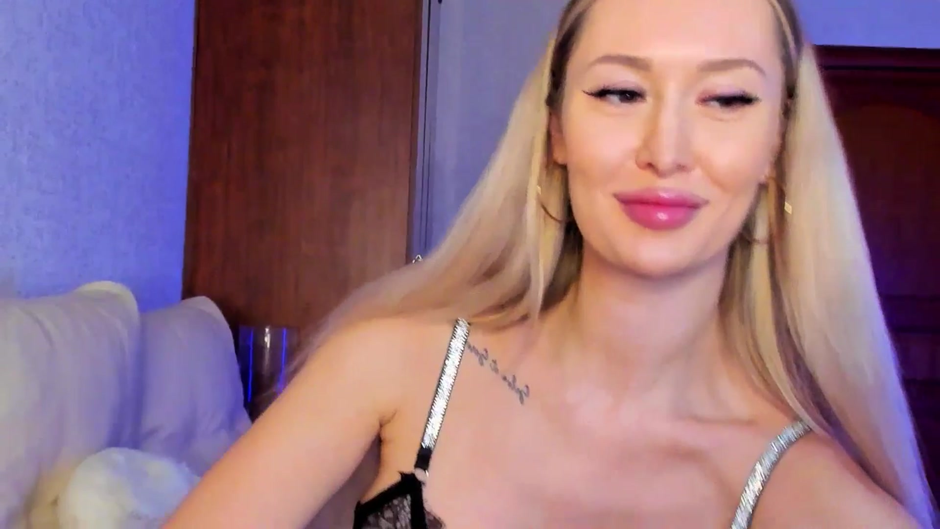Gallery image thumbnail from MarySweety_'s myfreecams stream on, 02/06/2025, 06:34 image 9 of 20