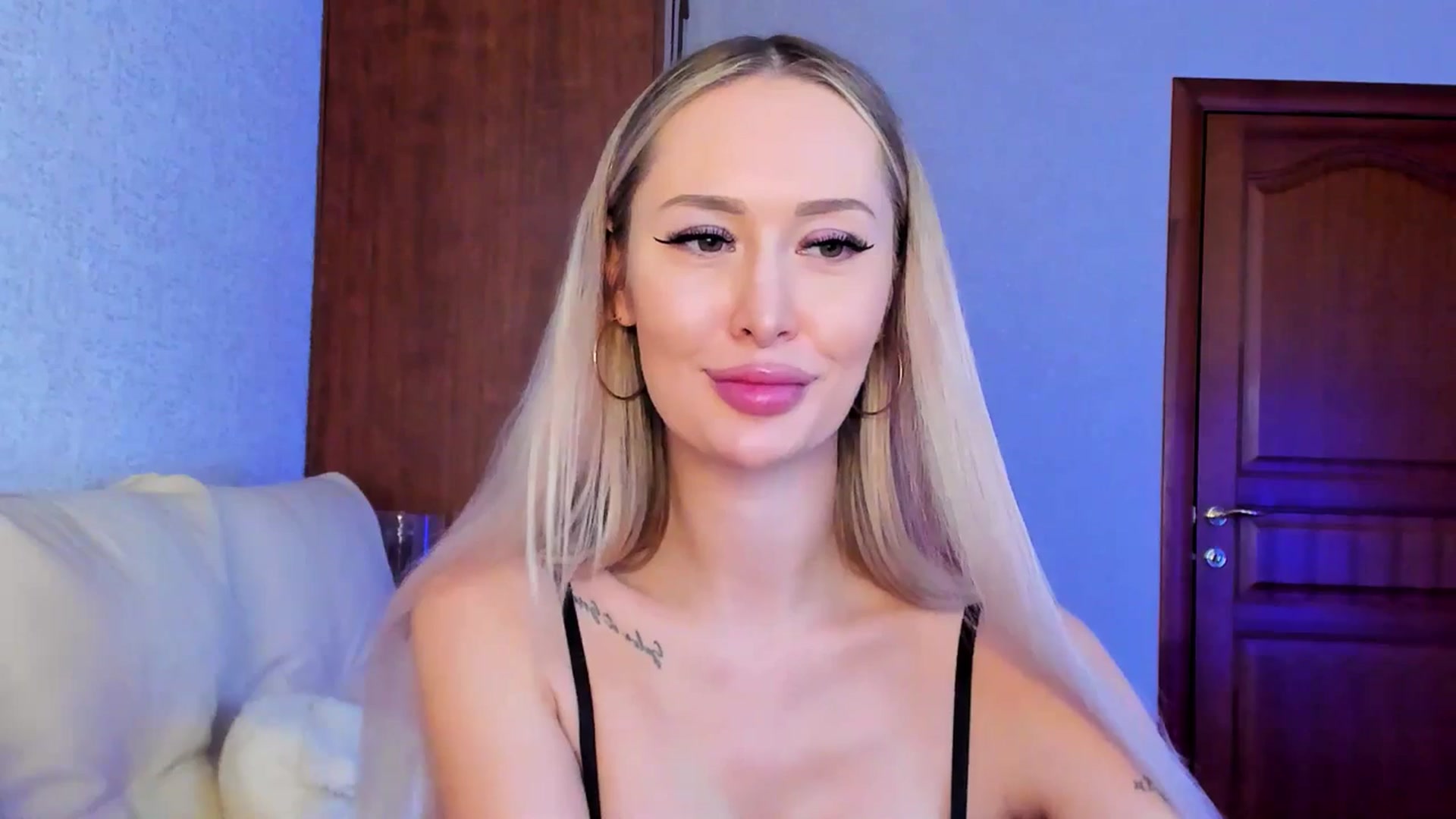 Gallery image thumbnail from MarySweety_'s myfreecams stream on, 02/23/2025, 06:07 image 12 of 20