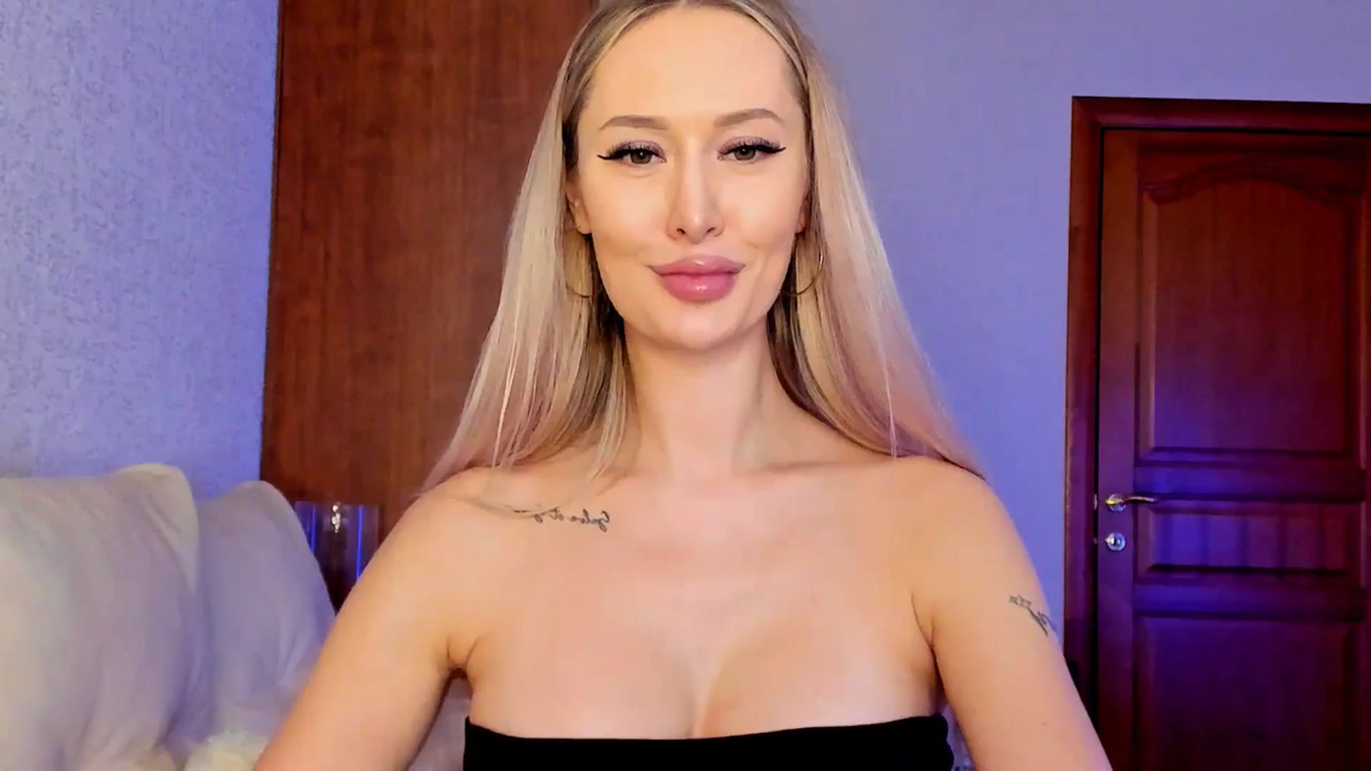 Gallery image thumbnail from MarySweety_'s myfreecams stream on, 03/09/2025, 04:48 image 15 of 20