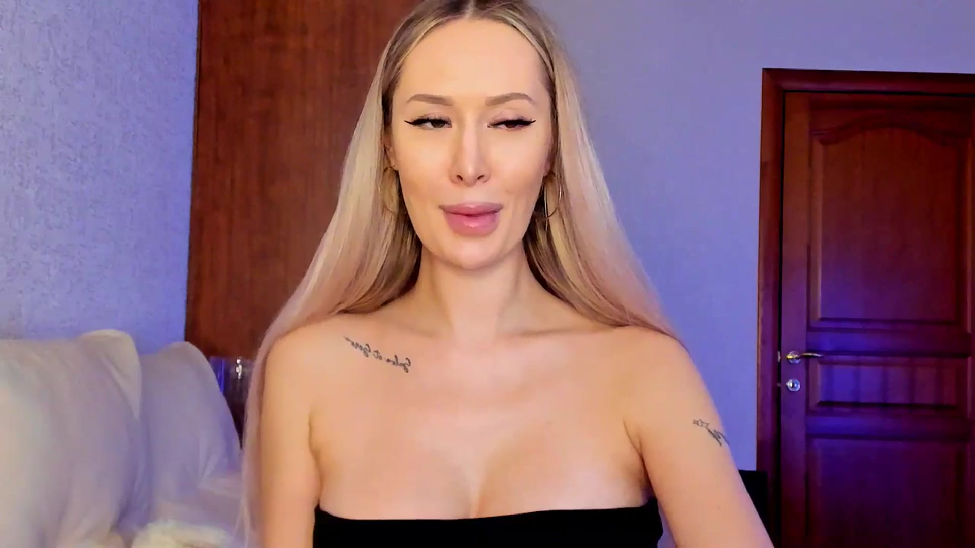 Gallery image thumbnail from MarySweety_'s myfreecams stream on, 03/09/2025, 04:48 image 16 of 20
