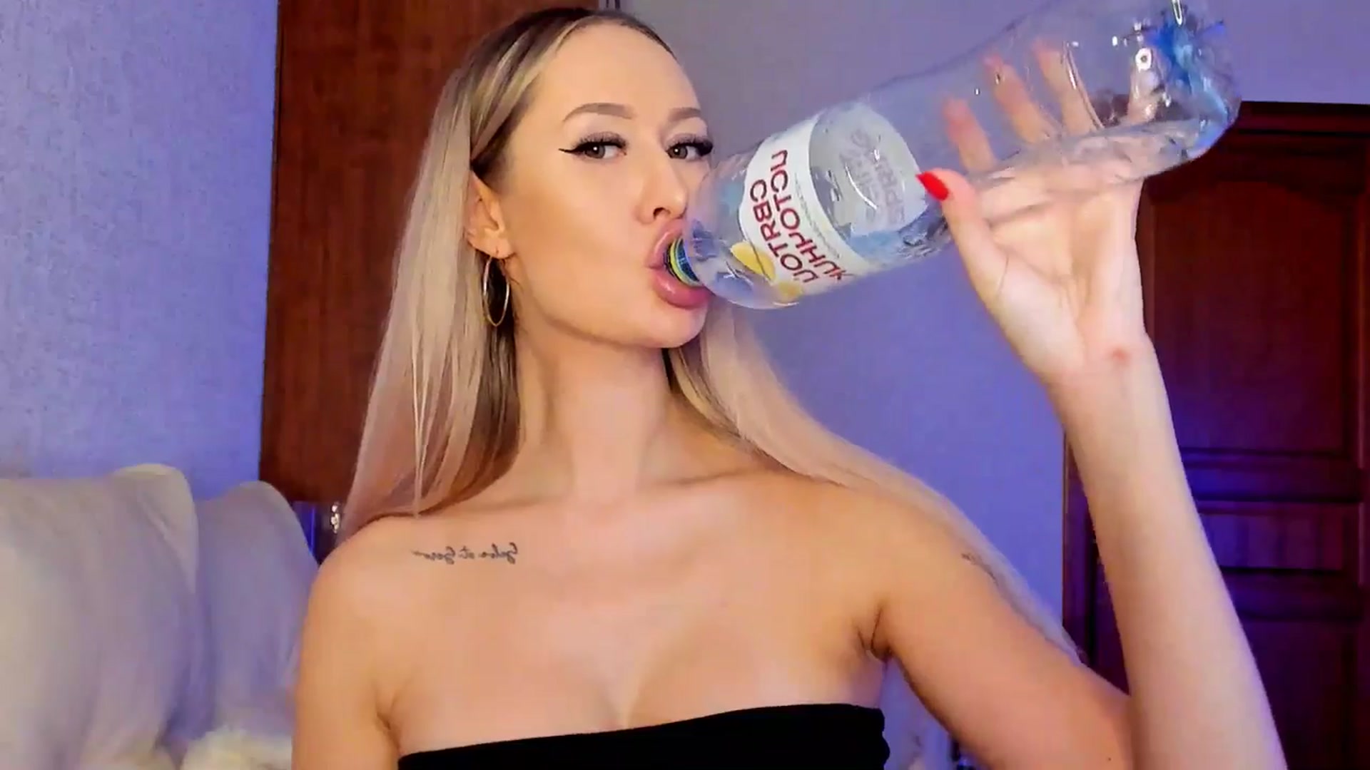 Gallery image thumbnail from MarySweety_'s myfreecams stream on, 03/09/2025, 04:48 image 2 of 20