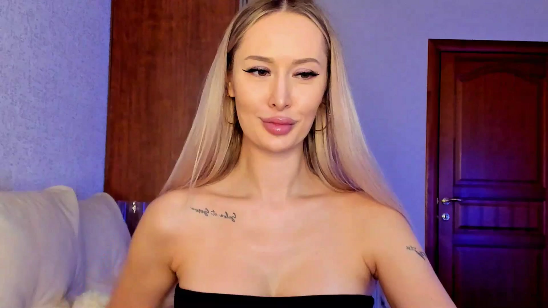 Gallery image thumbnail from MarySweety_'s myfreecams stream on, 03/09/2025, 04:48 image 1 of 20