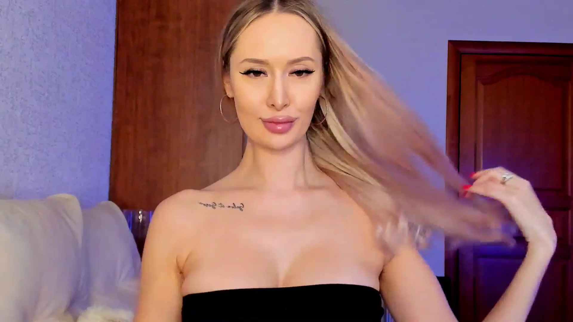 Gallery image thumbnail from MarySweety_'s myfreecams stream on, 03/09/2025, 04:48 image 17 of 20