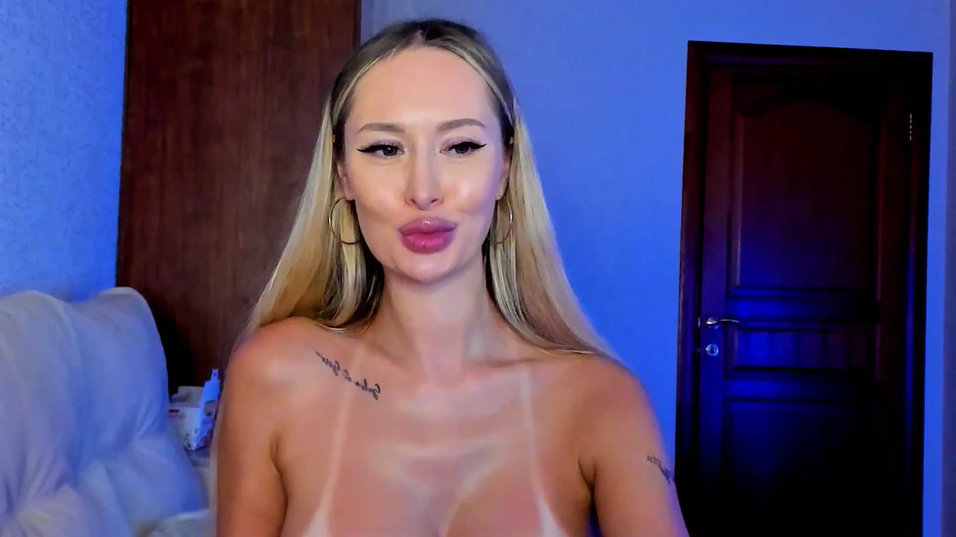 Gallery image thumbnail from MarySweety_'s myfreecams stream on, 04/07/2025, 06:59 image 17 of 20