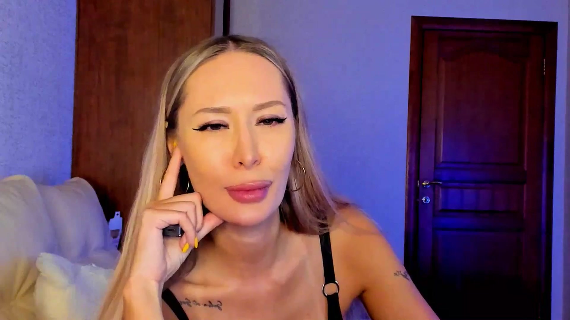 Gallery image thumbnail from MarySweety_'s myfreecams stream on, 04/10/2025, 05:51 image 20 of 20
